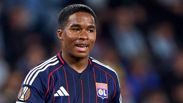 «ПСЖ» с Сафоновым проиграл «Лиону» в чемпионате Франции