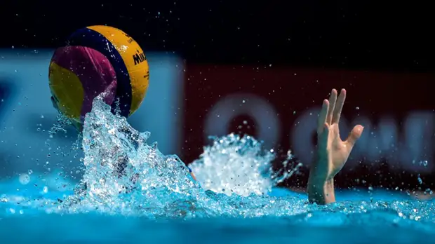 FINA планирует создать чёрный список специалистов, связанных с допингом