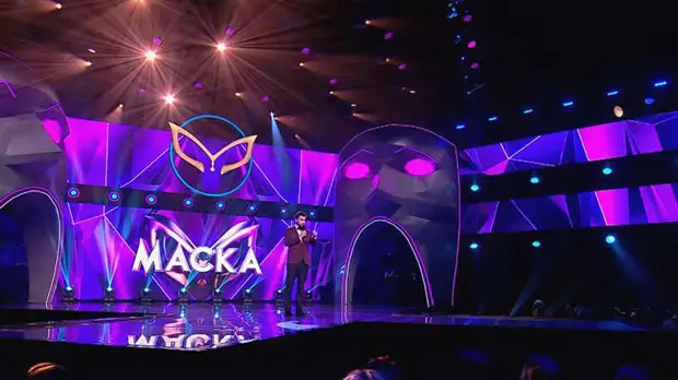 Актер Евгений Дятлов в костюме Мухомора завершил участие в шоу «Маска»