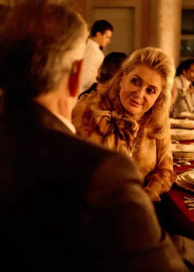 Катрин Денёв