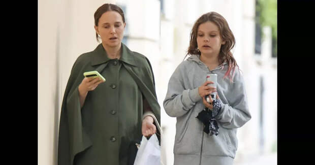 Натали Портман появилась на публике с дочерью — впервые после объявления о своей третьей беременности