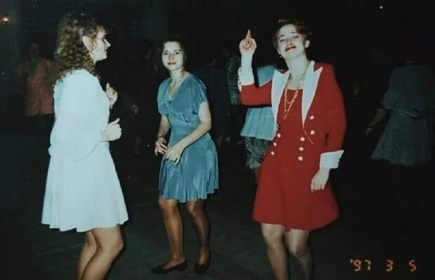 Атмосферные фотографии прямиком из наших 90-х
