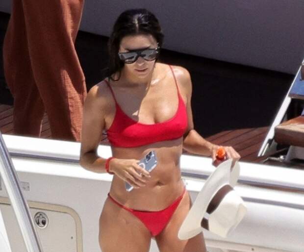 Слив горячих фото Евы Лонгория (Eva Longoria) в купальнике. 