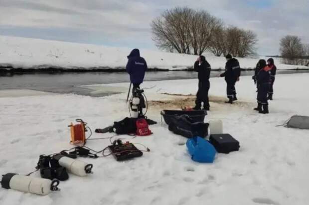 Водолазы возобновили поиски пропавших в Звенигороде детей