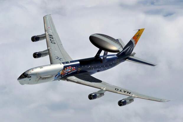 AWACS для Украины и российский ответ  Самолёты AWACS стран НАТО сыграли большую роль в поддержке Украины в конфликте с Россией.-2