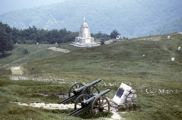Мемориал на горе Столетова в честь героев Шипки русско-турецкой войны 1877-78 г.г.