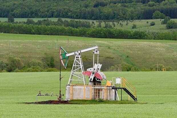 СМИ сообщили о сокращении добычи нефти в России