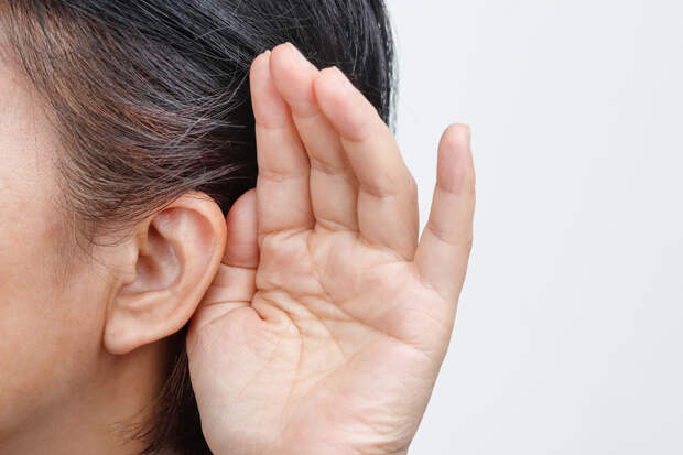 Врач Щербакова: существует два способа самостоятельно оценить состояние слуха
