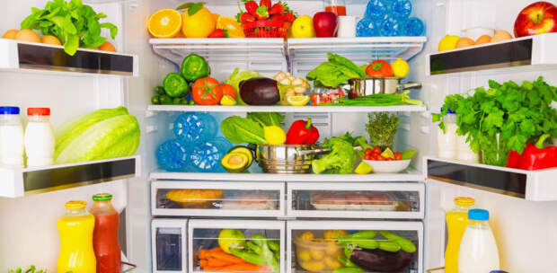 Чем больше продуктов в холодильнике, тем эффективнее он работает. \ Фото: google.ru.