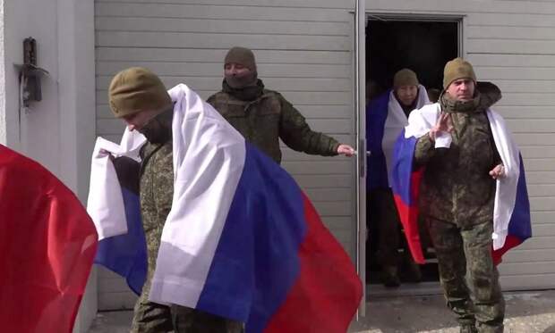 «Пережили очень страшные вещи»: врача поразили глаза россиян, вернувшихся из украинского плена