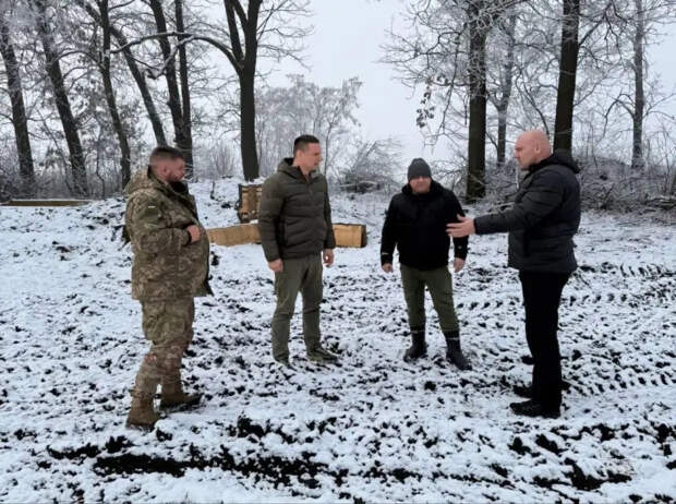 Ставленник Киева в Днепропетровской области проверил строительство фортификаций на границе с Донбассом