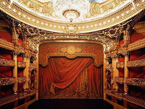 http://pro.visitparisregion.com/var/crt_idf/storage/images/media/crt-images/l-offre-de-la-destination/la-destination-paris-idf-lieux-de-visite-loisirs-spectacle/palais-garnier-opera-de-paris4/55898-1-fre-FR/Palais-Garnier-Opera-de-Paris_reference.jpg
