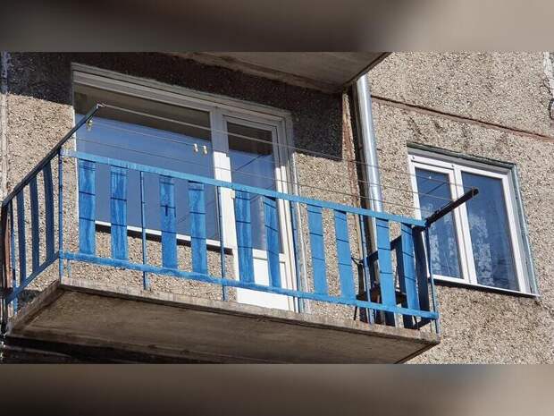 В Чите злоумышленники обокрали квартиру, закрыв ее хозяина на балконе