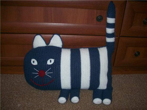 Кошка вязаная крючком