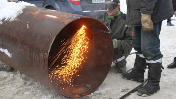 Крупная авария. В Рубцовске начались сварочные работы на поврежденном трубопроводе