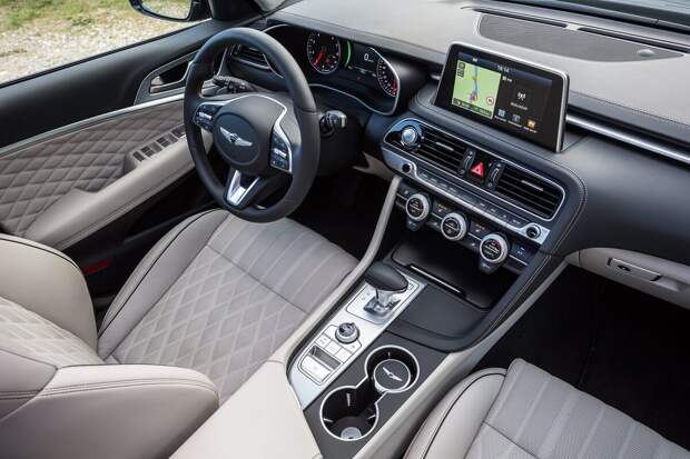 Тест-драйв: Обновленный Genesis G70 — запомнится каждому