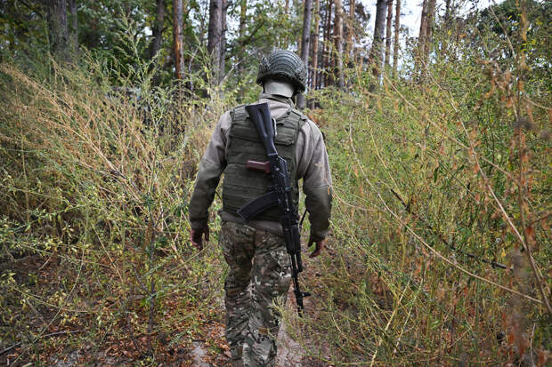 РИА Новости: военный РФ вступил в рукопашный бой с солдатом ВСУ и одержал победу