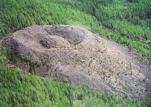 Патомский кратер: самое загадочное место в Сибири