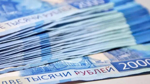 «Не бедность, а компромисс»: слабый рубль удержит экономику РФ от падения в пропасть