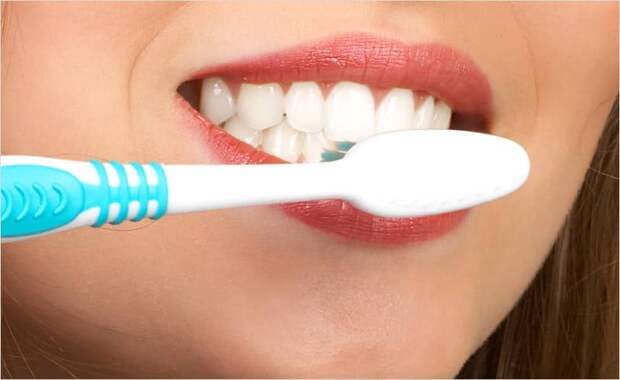Как правильно чистить зубы. Стоматологическая клиника Киев