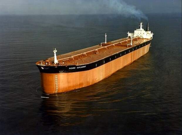Крупнейший французский танкер, который просуществовал всего пять лет. /Фото: aukevisser.nl