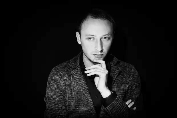 Тимофей Кулябин расстался с постом главного режиссера новосибирского театра «Красный факел» Тимофей Кулябин расстался с постом главного режиссера новосибирского театра «Красный факел»