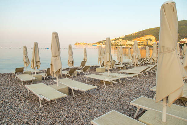 Турция начала закрывать отели из-за резкого оттока туристов