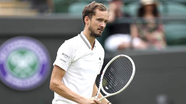 Медведев выиграл Almaty Open, прервав 882-дневую титульную "засуху"