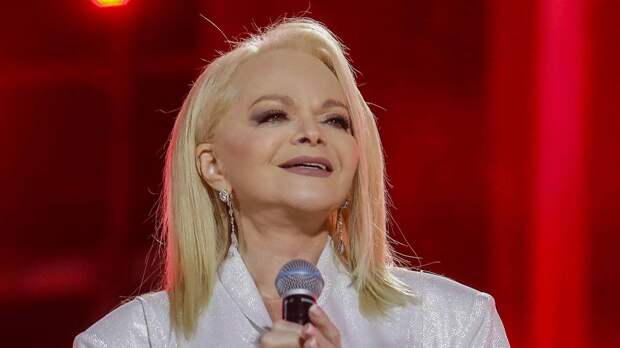 Директор Долиной прокомментировал состояние здоровья певицы