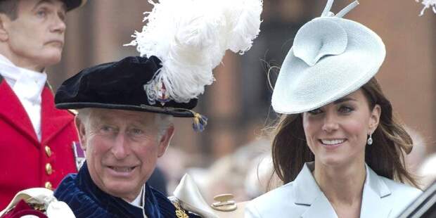 Такое не может быть совпадением! Два случая болезни рака в одно и то же время в одной и той же семье, тем более в королевской.-2