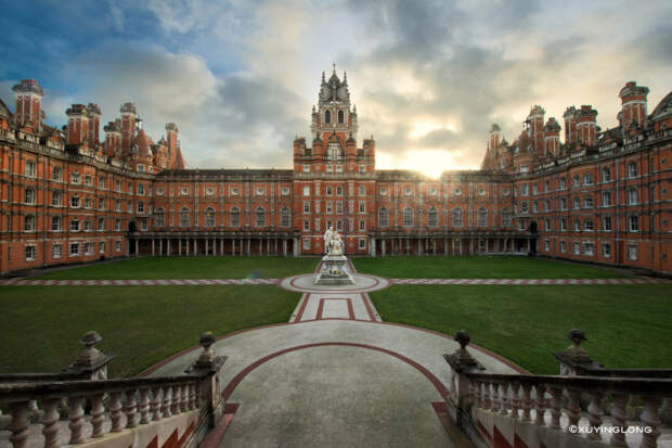 Роял Холлоуэй, Лондонский университет. \ Фото: thestudentroom.co.uk.