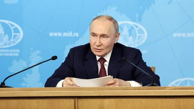 Путин перед визитом в КНДР написал статью для газеты "Нодон синмун"