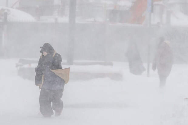 Морозы, снег и школьники: можно ли не идти на уроки?