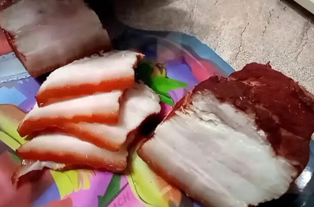 Мягкое как масло: как правильно сварить домашнее сало в луковом отваре по моему методу