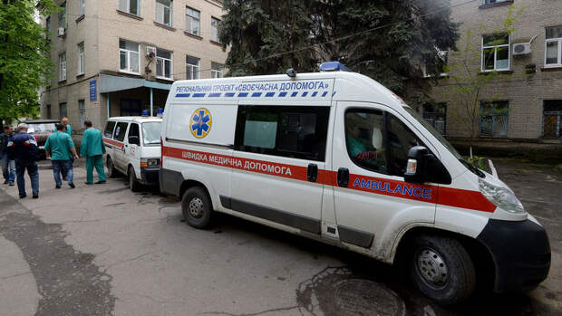 "Страна.ua": в Харькове массово вызывают врачей и водителей скорой помощи в ТЦК