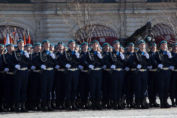 «Русская Планета» побывала на репетиции Парада Победы (фотоальбом)