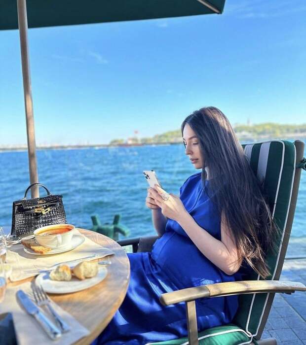 Находящийся в розыске первый муж Ксении Бородиной станет отцом в четвертый раз