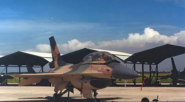 Показаны пять боеспособных истребителей F-16A/B Fighting Falcon ВВС Венесуэлы