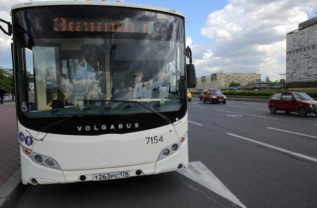 Петербург увеличит свой автопарк еще на  20 троллейбусов и 4 трамвая