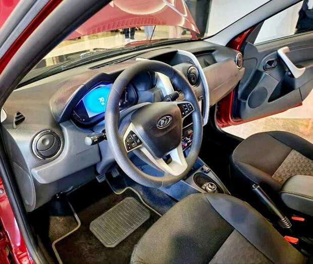 Lada e-Largus внутри и снаружи. АвтоВАЗ показал новейший электрический фургон