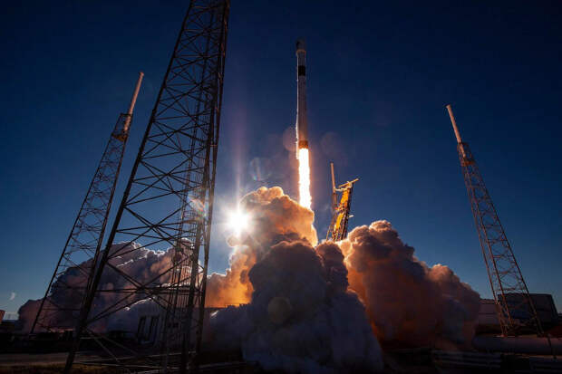 Взлет Falcon 9