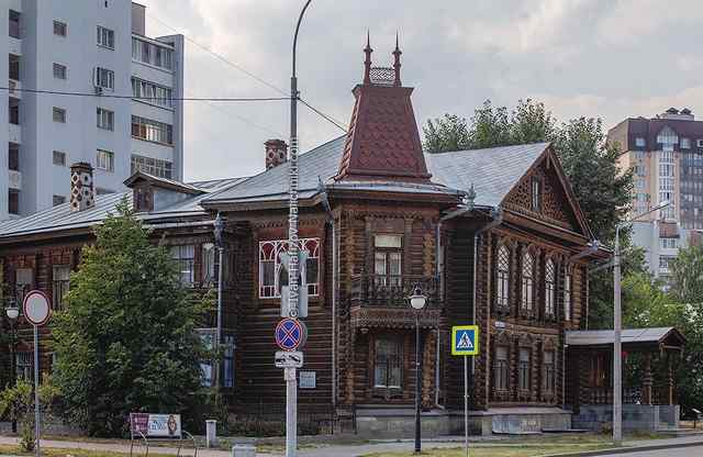 Впечатляющие деревянные дома столицы Урала
