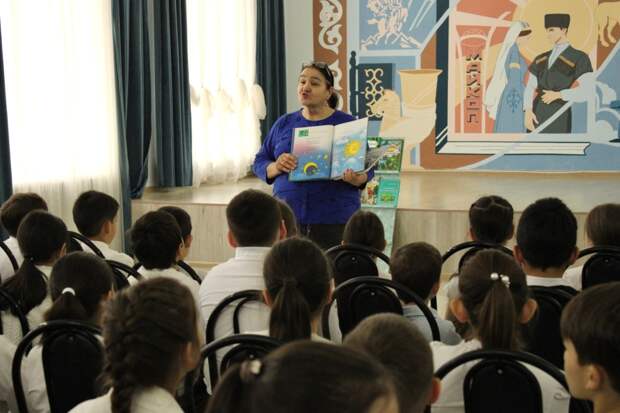 В Адыгейской республиканской гимназии прошли литературные встречи, посвященные адыгейскому языку