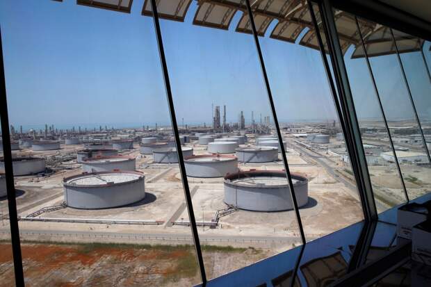 Саудовская Аравия урежет продажи нефти крупнейшим странам Азии