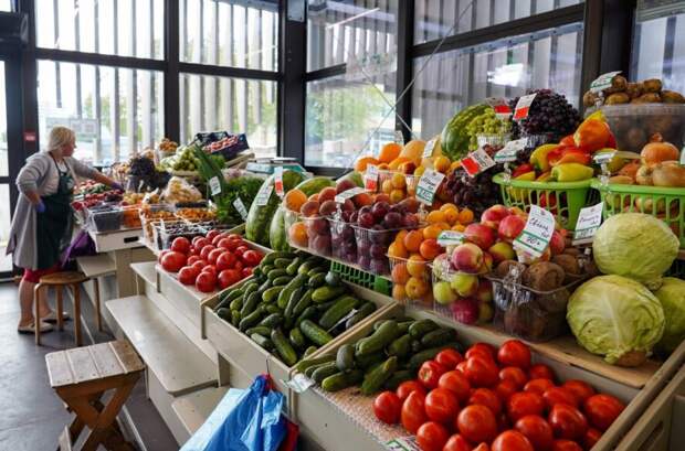 Россиянам пообещали дешёвую картошку и яблоки. Когда рухнут цены