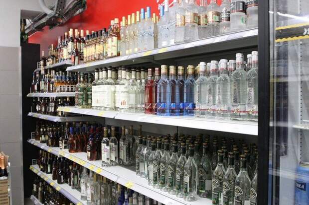 Несколько магазинов в ХМАО закупили алкоголь, из-за которого погибли люди