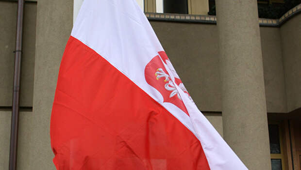 Флаг Польши. Архивное фото