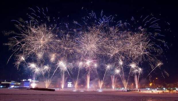 В Латвии полиция задержала 70 человек за празднование Нового года по московскому времени