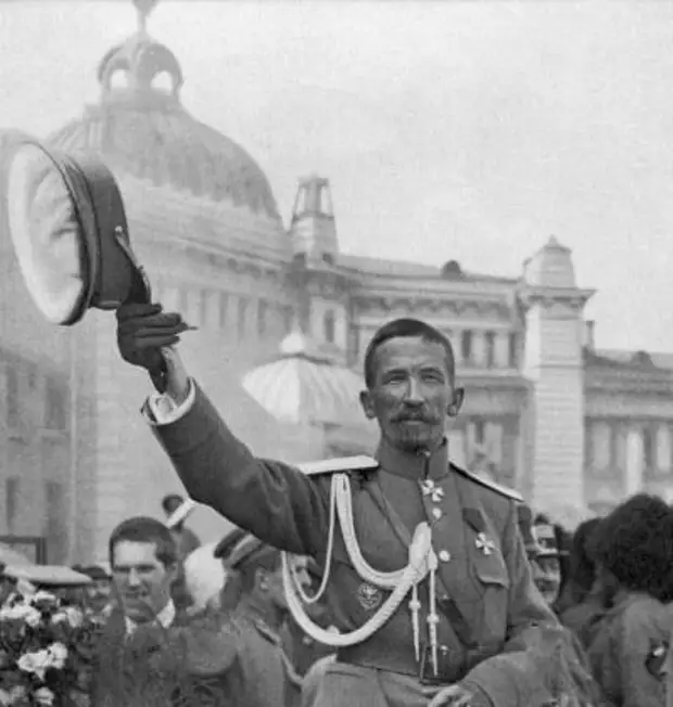 Белые диктатуры. Генерал Корнилов. Генерал Корнилов 1917. Генерал Корнилов фото. 30 Августа 1870 лавр Корнилов.