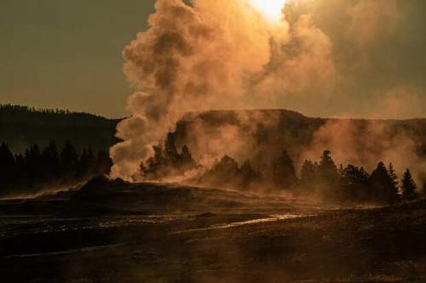 Йеллоустоун вулкан последние новости. Исследователи рассказали о первых признаках извержения супервулкана